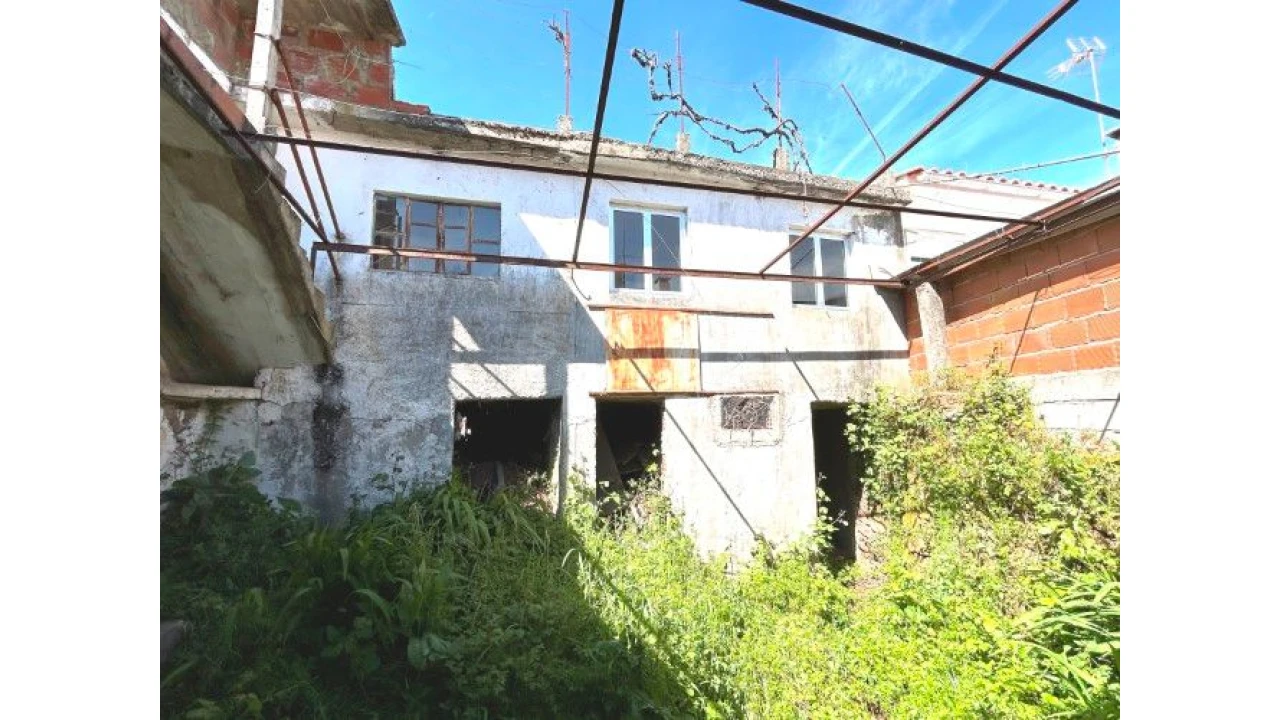 Moradia T4 para Venda em Vila Facaia Foto 2