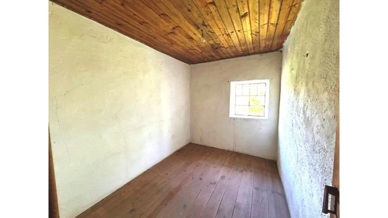 Moradia T4 para Venda em Vila Facaia Foto 11