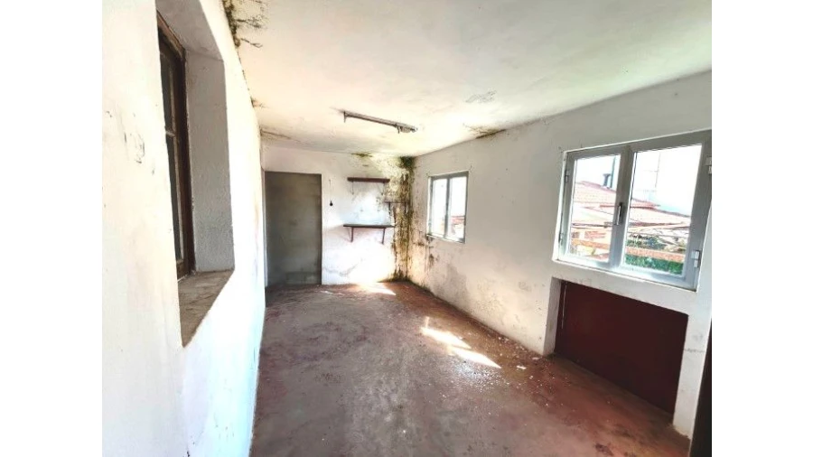 Moradia T4 para Venda em Vila Facaia Foto 4