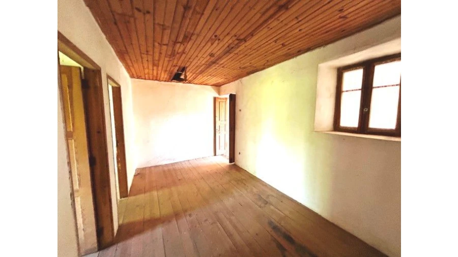 Moradia T4 para Venda em Vila Facaia Foto 9