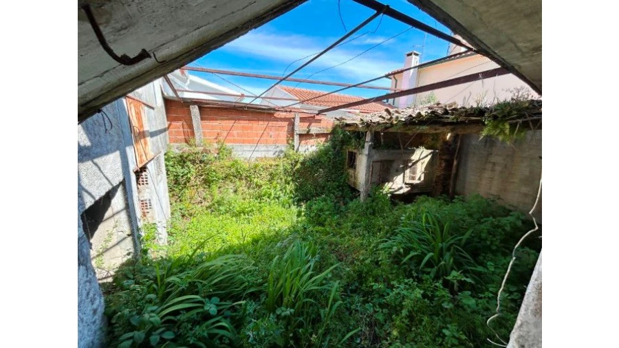 Moradia T4 para Venda em Vila Facaia Foto 22