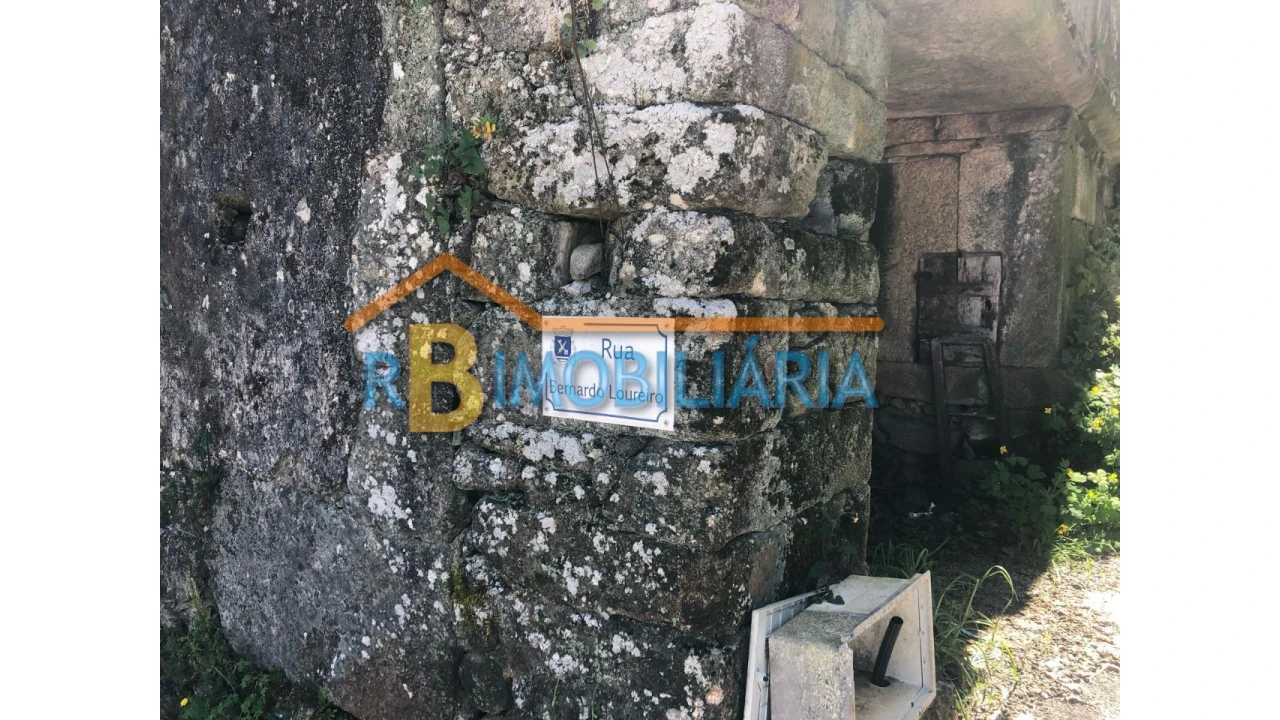 Moradia T2 para Venda em Quintela Foto 6