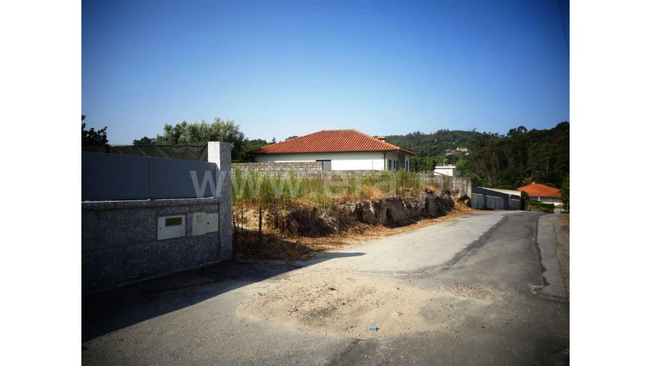 Terreno para Venda em Fontarcada Foto 9