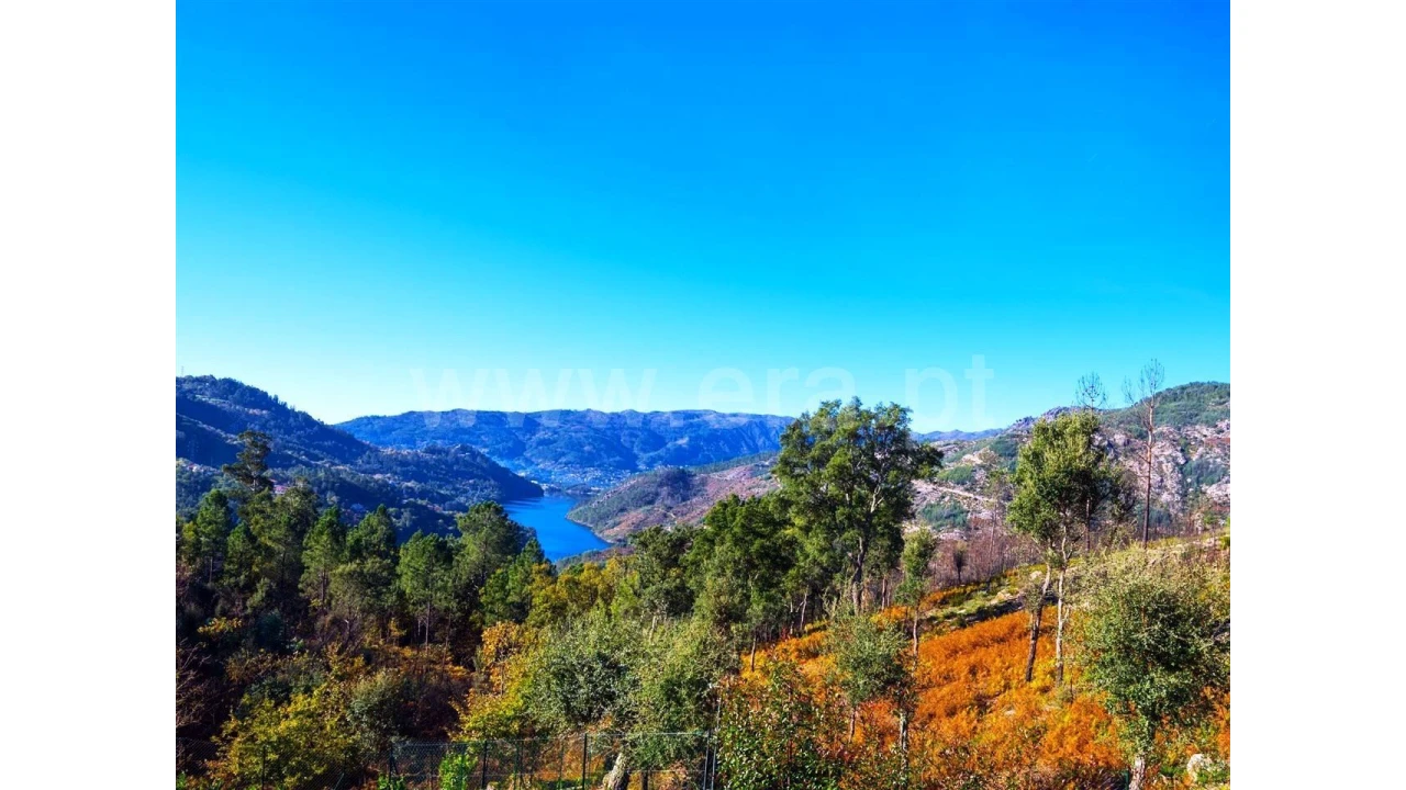 Moradia T3 para Venda em Louredo Foto 36