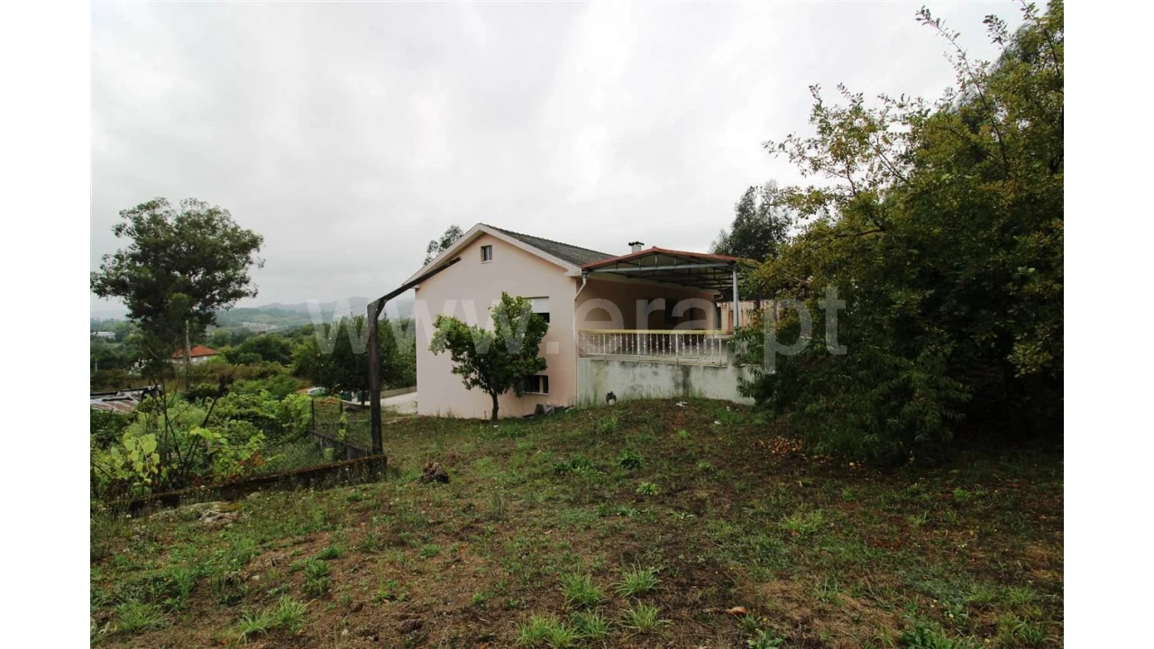 Moradia T5 para Venda em Taíde Foto 22