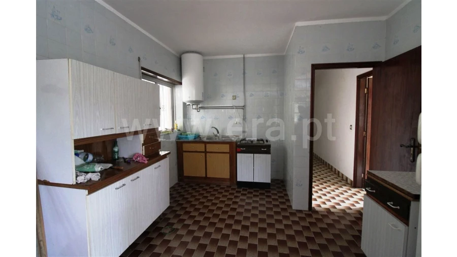 Moradia T5 para Venda em Taíde Foto 8