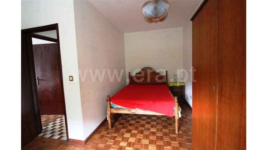 Moradia T5 para Venda em Taíde Foto 12