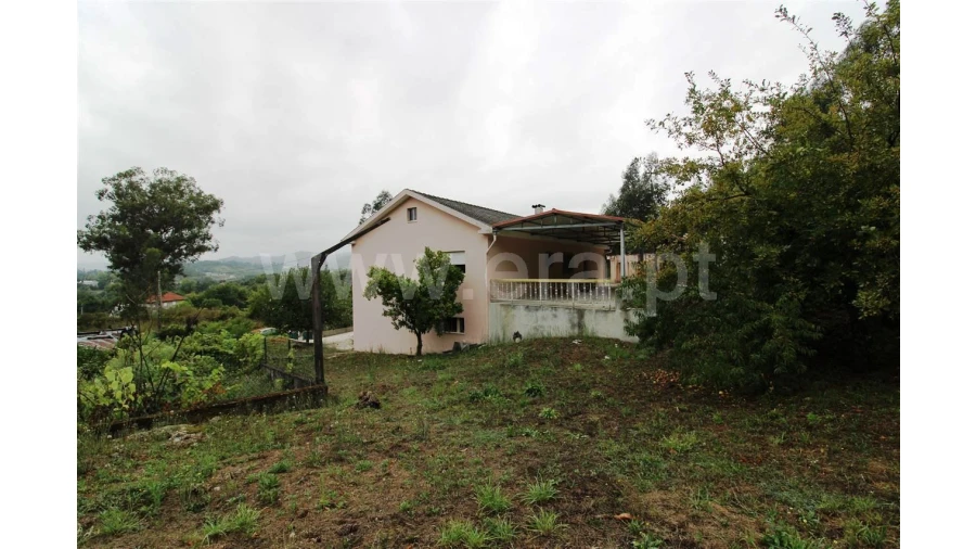 Moradia T5 para Venda em Taíde Foto 22