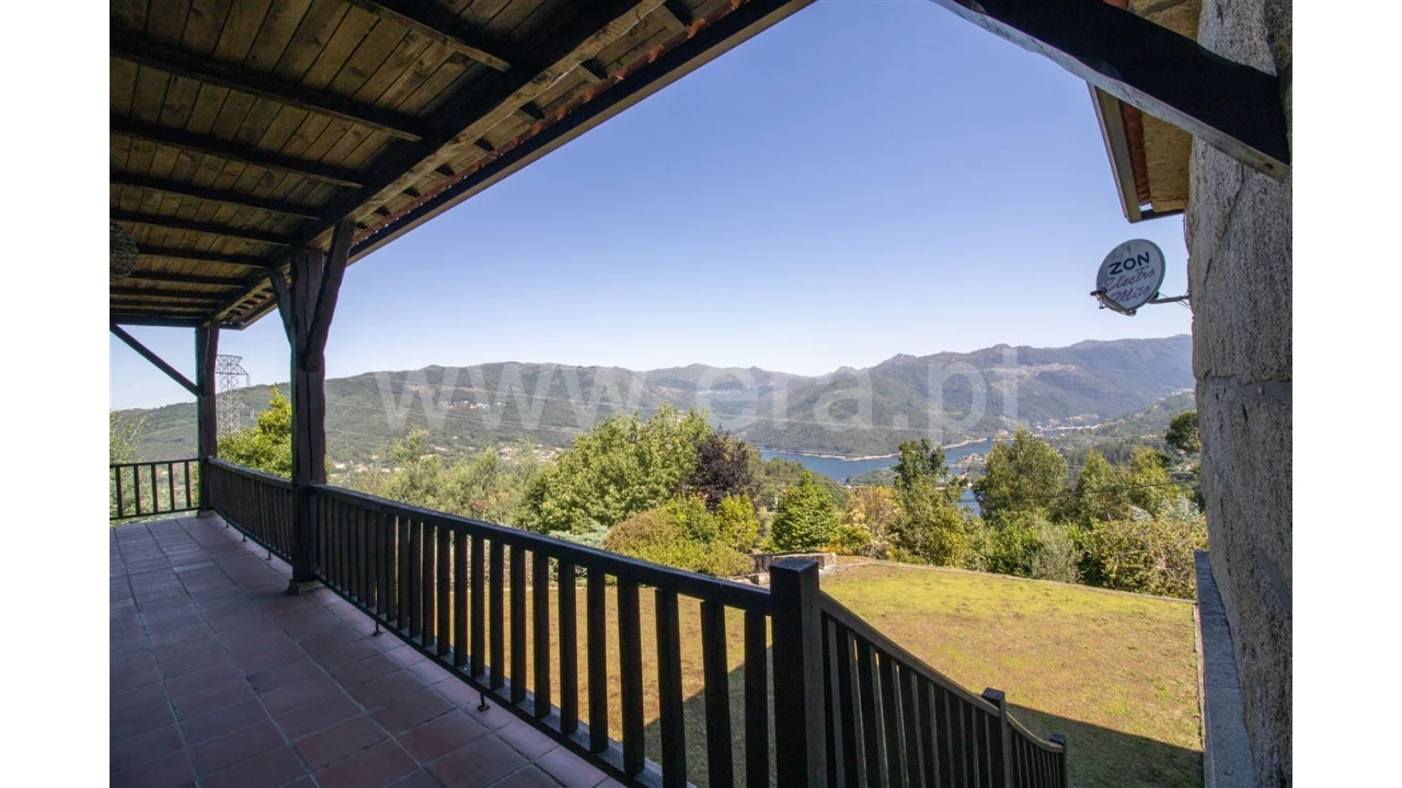 Moradia T3 para Venda em Ventosa Foto 1