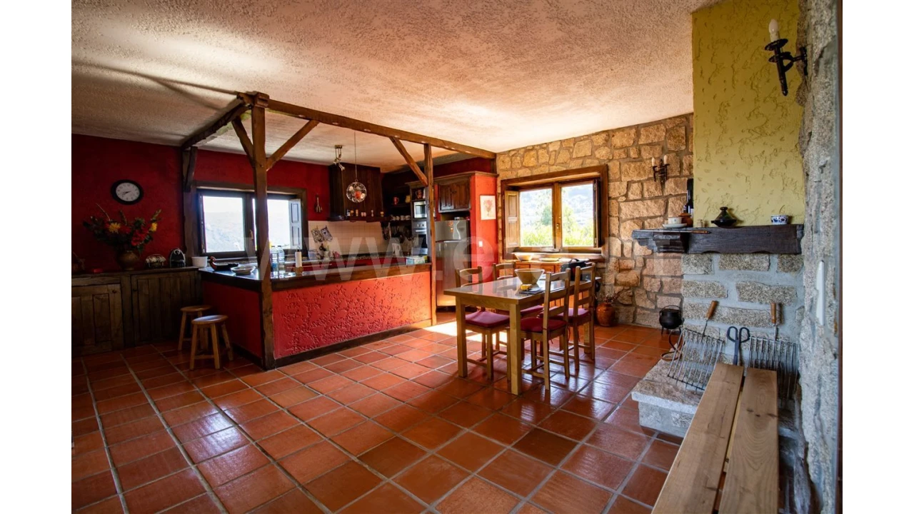 Moradia T3 para Venda em Ventosa Foto 3