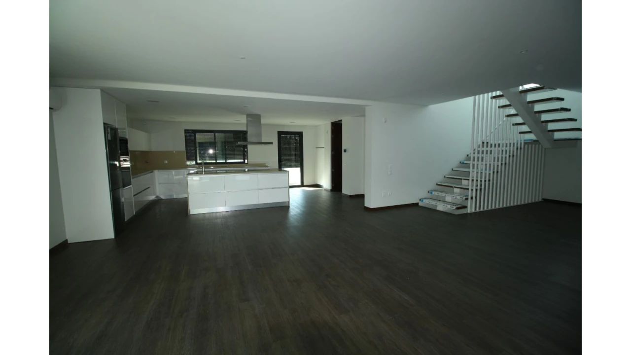 Moradia T4 para Venda em Valongo Foto 7