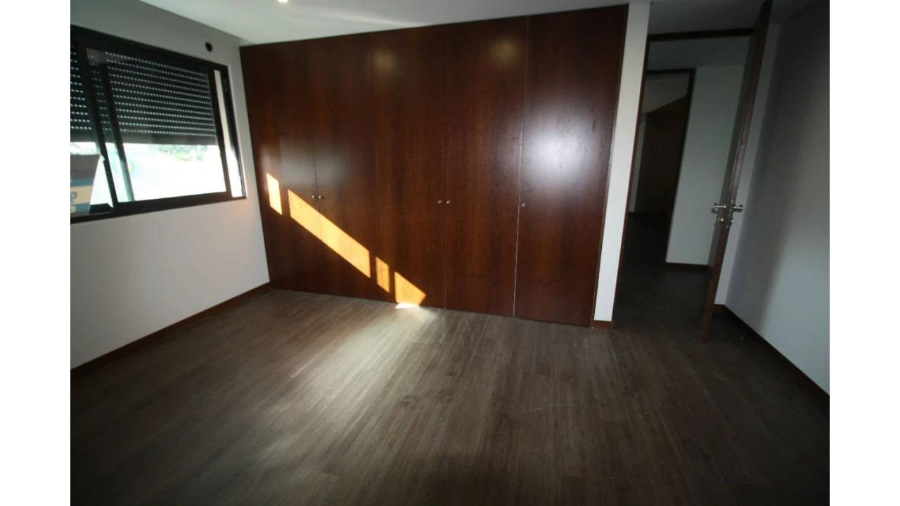 Moradia T4 para Venda em Valongo Foto 27