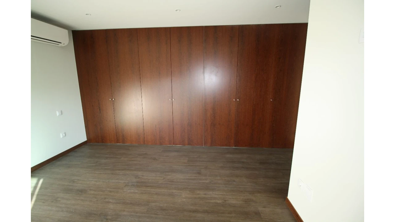 Moradia T4 para Venda em Valongo Foto 33