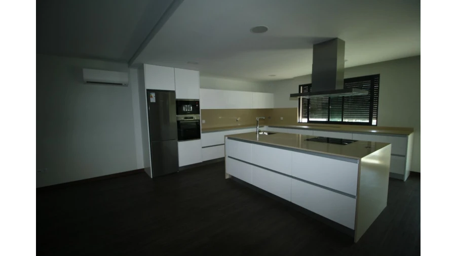 Moradia T4 para Venda em Valongo Foto 12