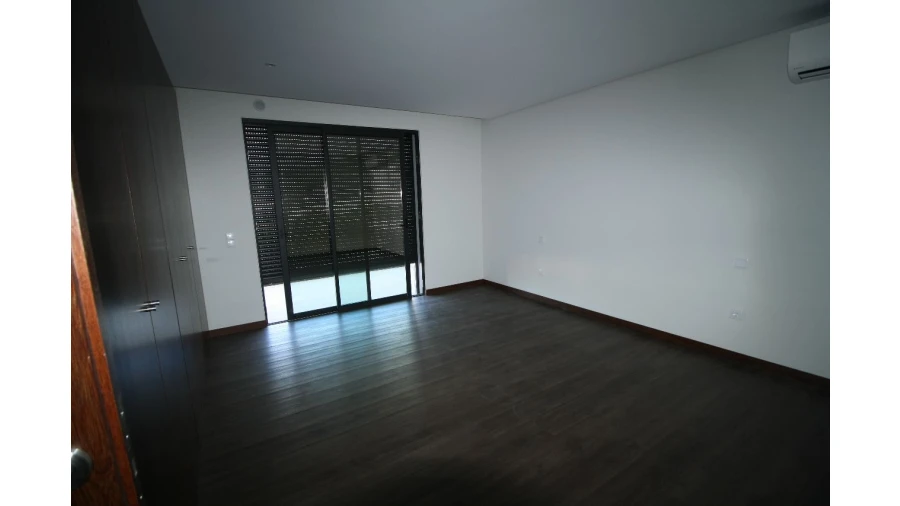 Moradia T4 para Venda em Valongo Foto 22