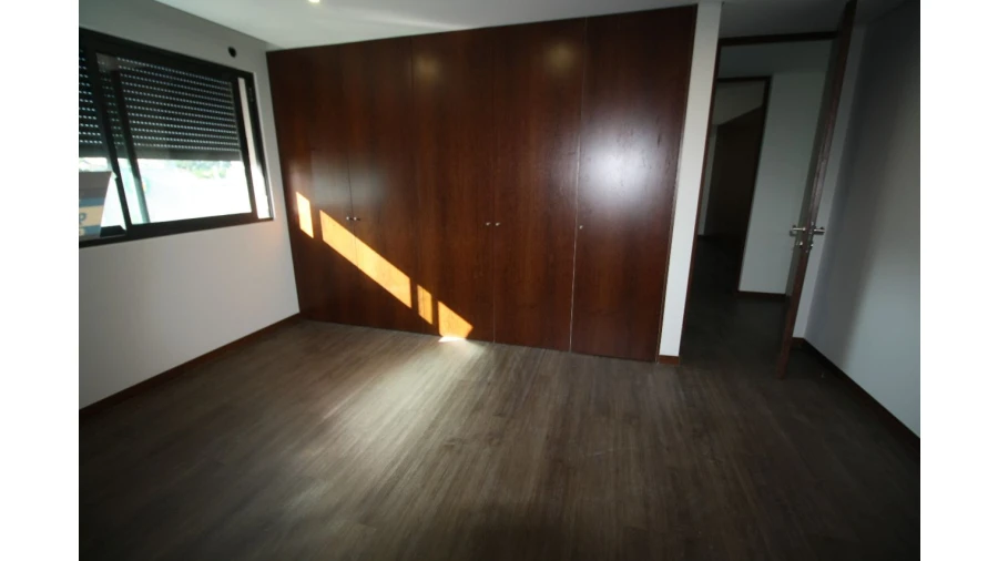 Moradia T4 para Venda em Valongo Foto 27