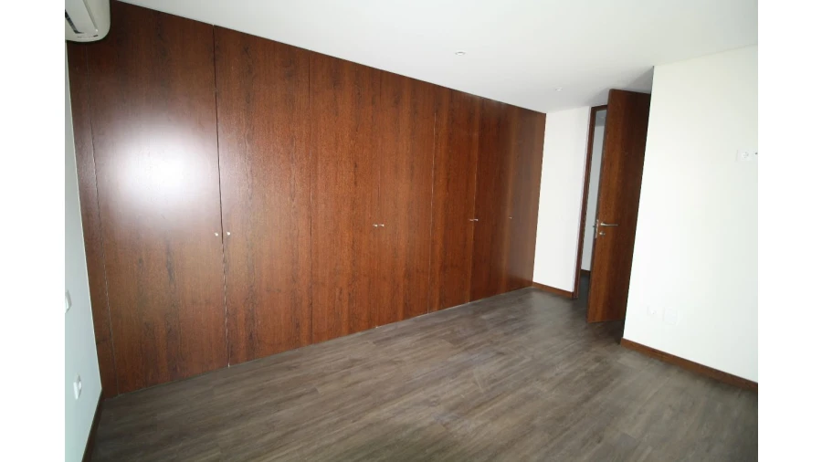 Moradia T4 para Venda em Valongo Foto 34