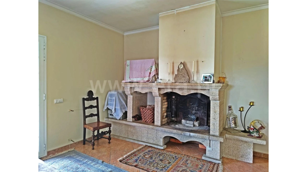 Moradia T4 para Venda em Travassos Foto 8