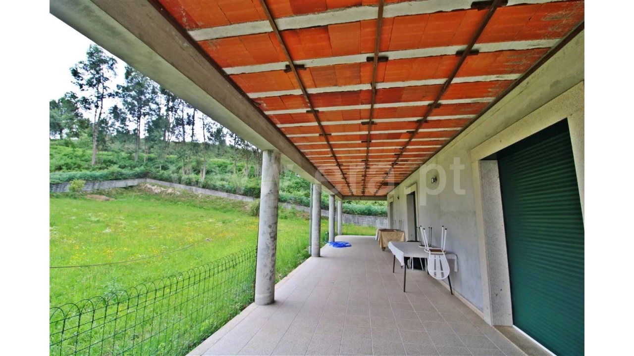 Moradia T4 para Venda em Travassos Foto 18