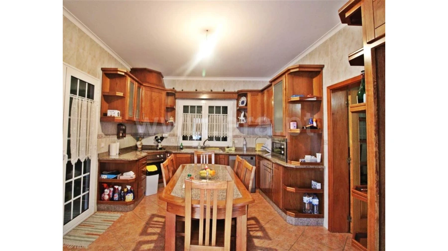 Moradia T4 para Venda em Travassos Foto 2