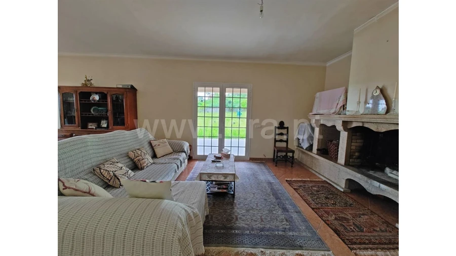 Moradia T4 para Venda em Travassos Foto 6