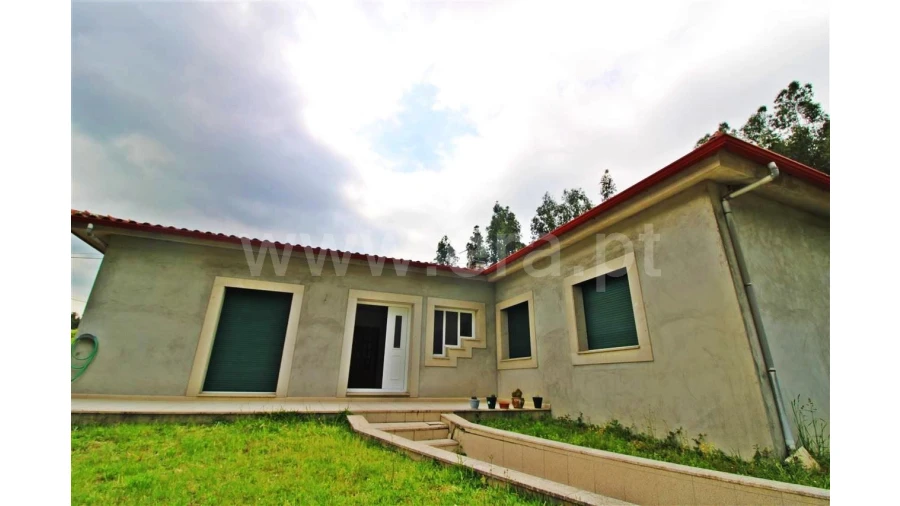 Moradia T4 para Venda em Travassos Foto 12