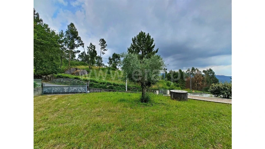 Moradia T4 para Venda em Travassos Foto 23