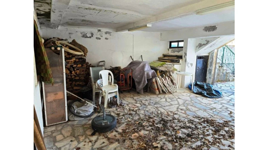 Moradia T7 para Venda em Casal de Baixo Foto 8