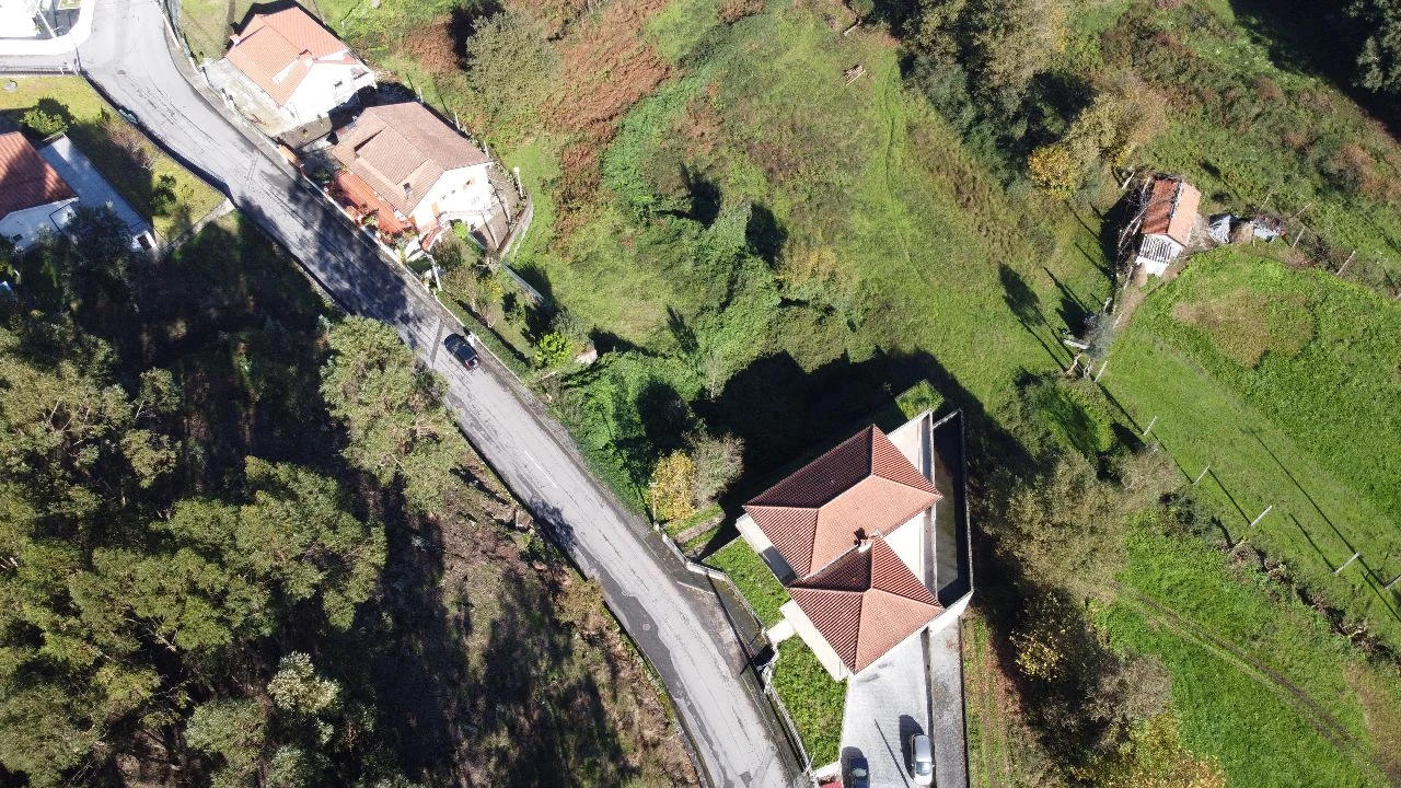 Terreno para Venda em Lanhoso Foto 4