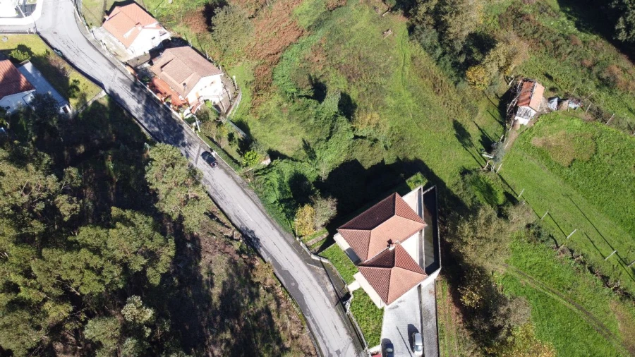 Terreno para Venda em Lanhoso Foto 4