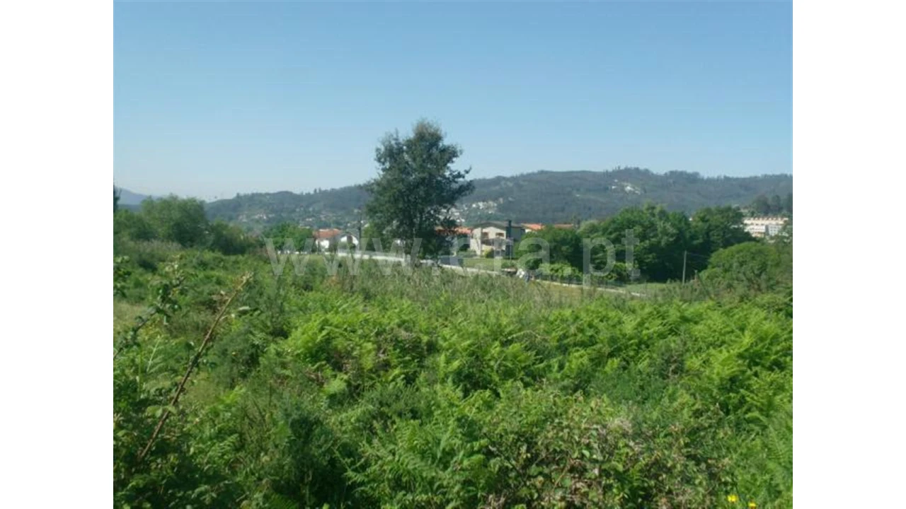 Terreno para Venda em Póvoa de Lanhoso Foto 5