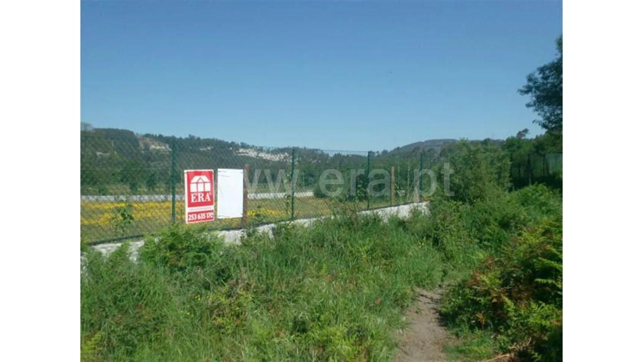 Terreno para Venda em Póvoa de Lanhoso Foto 17