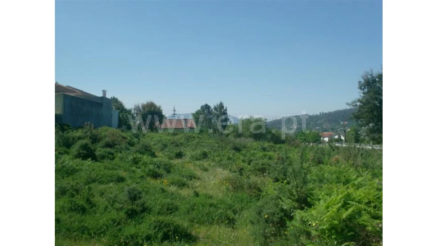 Terreno para Venda em Póvoa de Lanhoso Foto 3