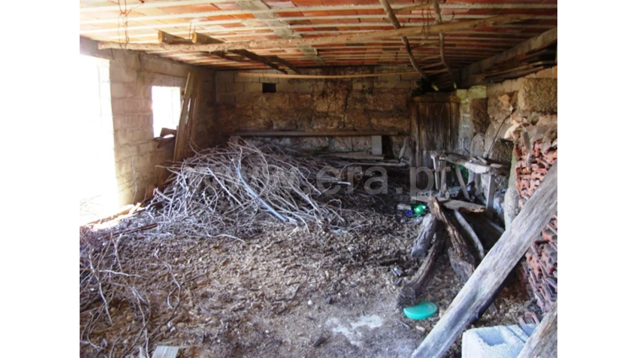 Terreno para Venda em Sobradelo da Goma Foto 5