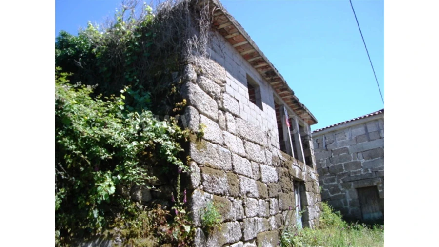 Terreno para Venda em Sobradelo da Goma Foto 3