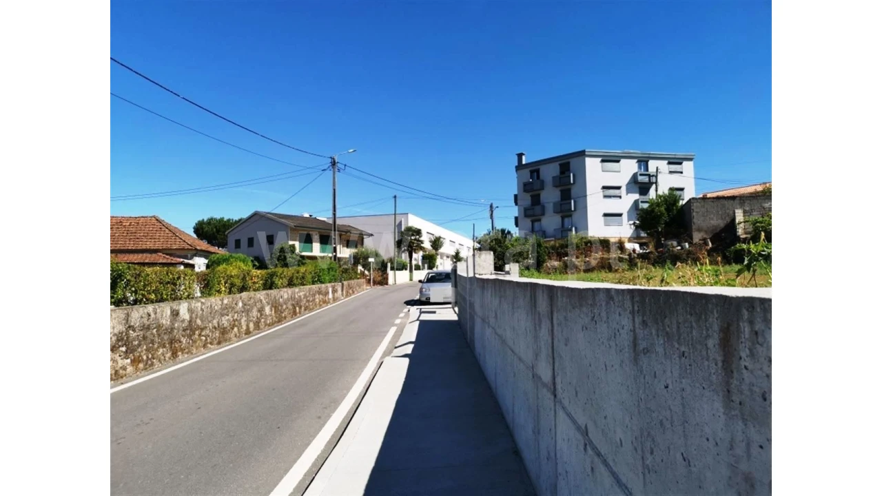 Terreno para Venda em Caldas das Taipas Foto 9