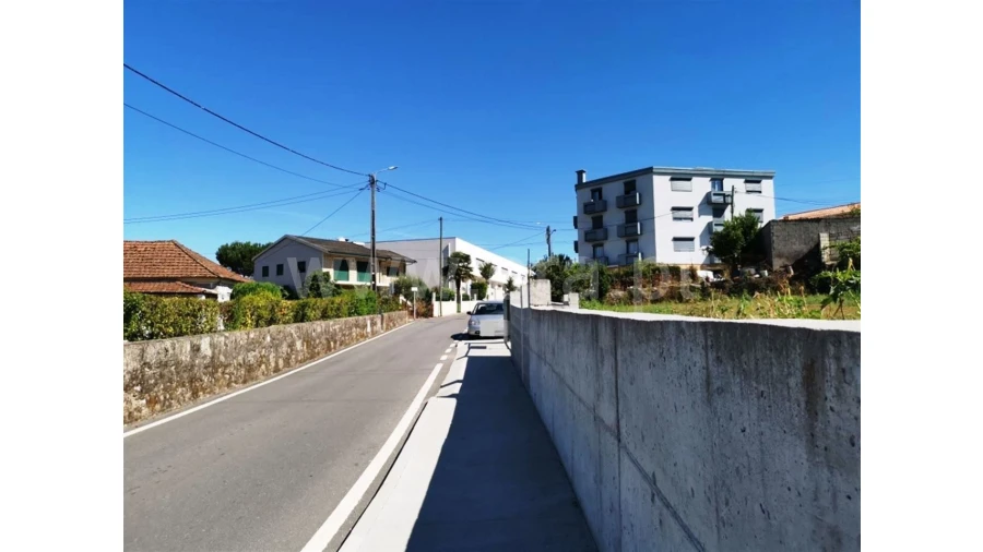 Terreno para Venda em Caldas das Taipas Foto 9