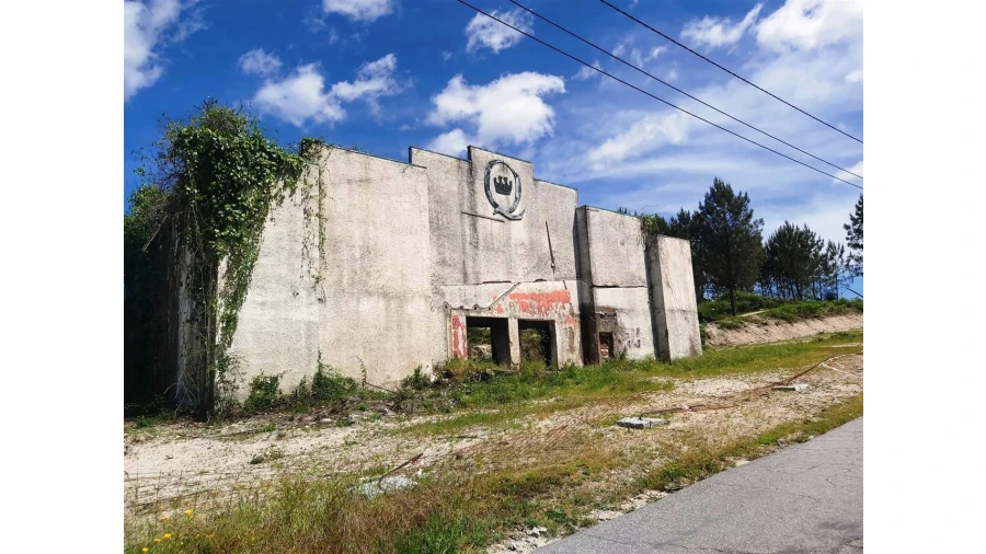 Terreno para Venda em Lanhoso Foto 11