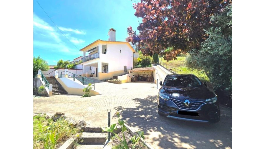 Moradia T3 para Venda em Castelo do Vale de Armunha Foto 6