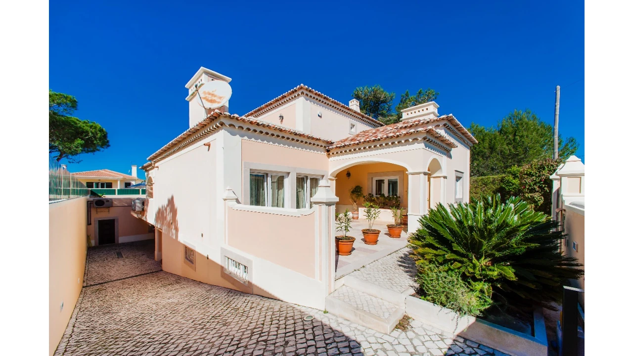 Moradia T4 para Venda em Cascais Foto 3