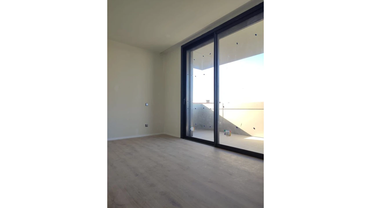 Apartamento T2 para Venda em Vila Nova de Gaia Foto 3