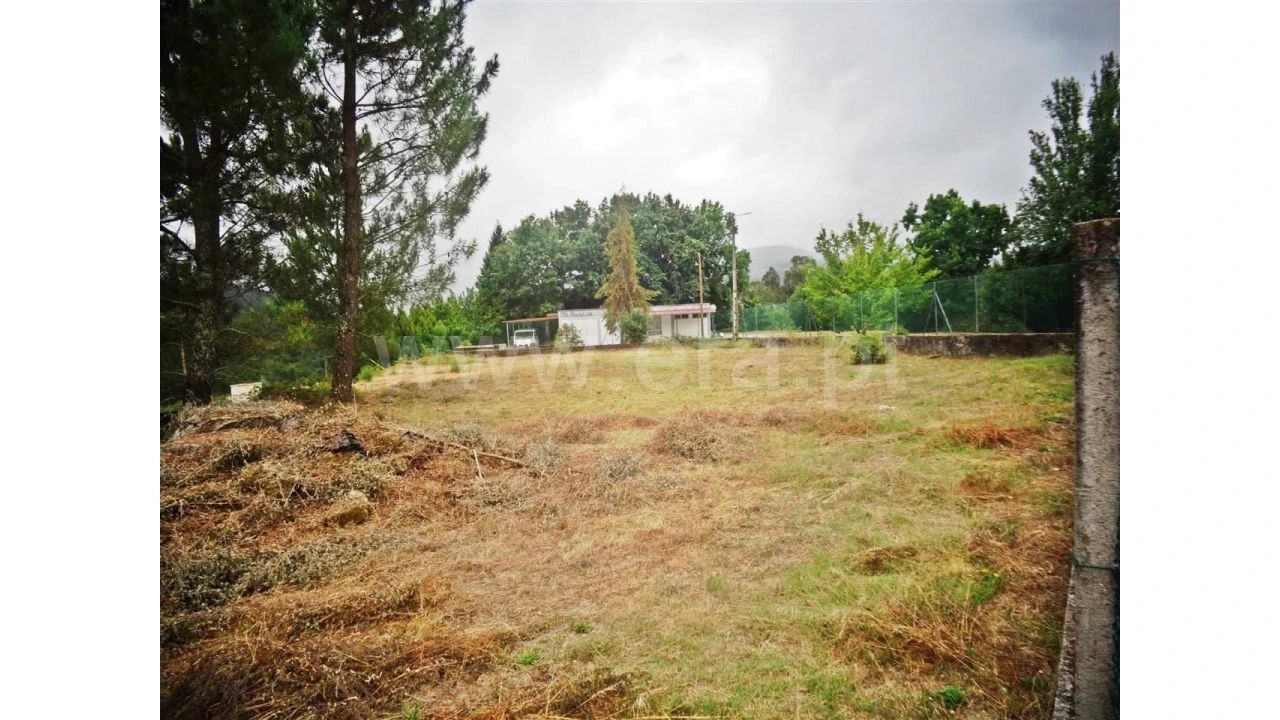 Terreno para Venda em Castelões Foto 1