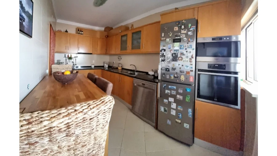 Moradia T4 para Venda em Vila Nova de Cacela Foto 8