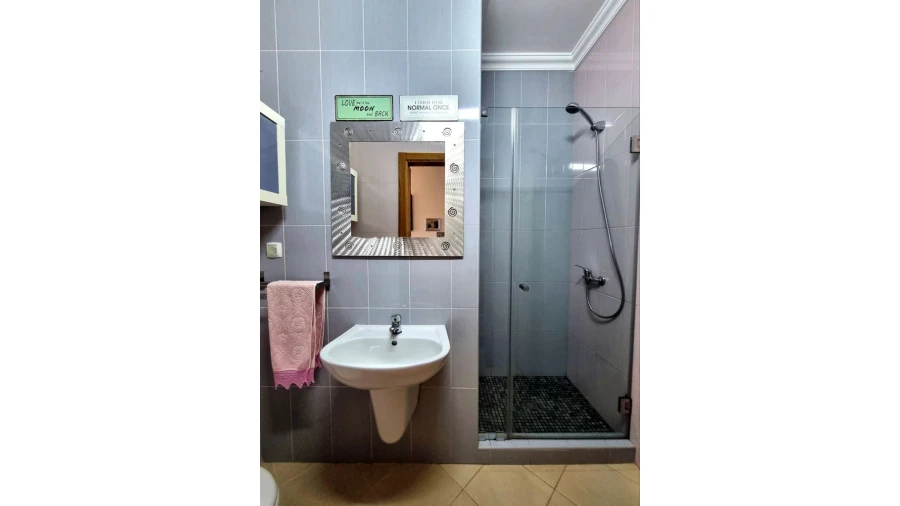 Moradia T4 para Venda em Vila Nova de Cacela Foto 9