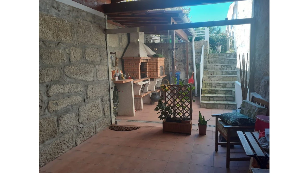 Moradia T3 para Venda em Maia Foto 17