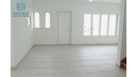 Moradia T3 para Venda em Ericeira