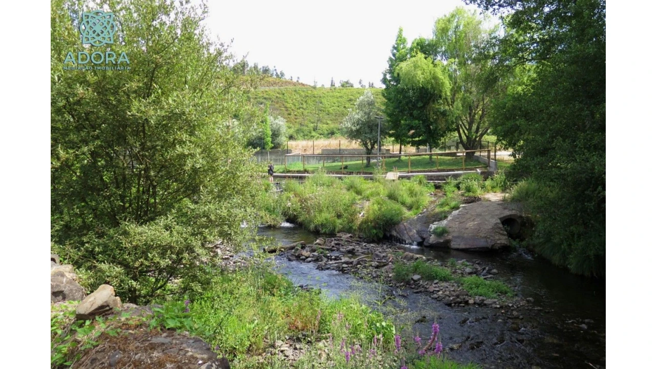 Moradia T3 para Venda em Cortes Foto 25