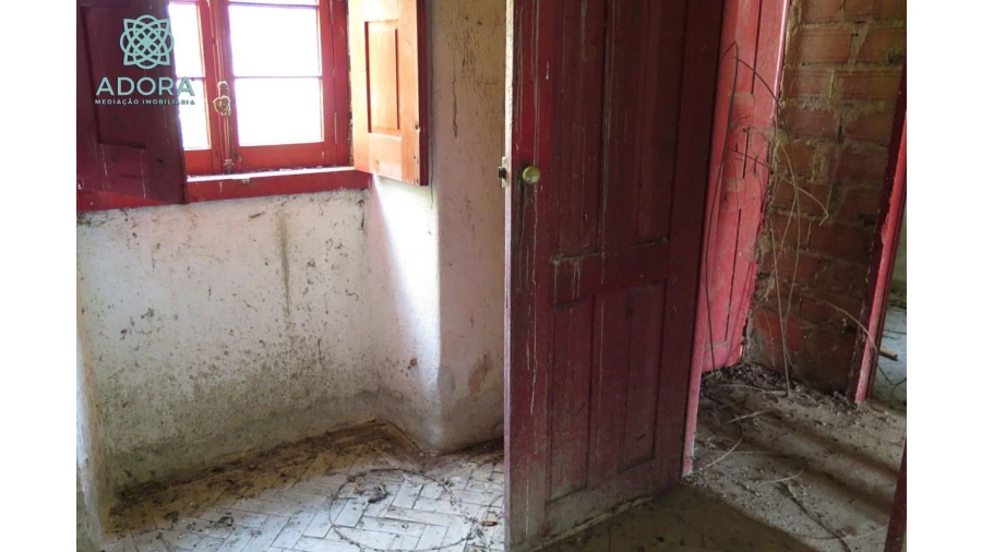 Moradia T3 para Venda em Cortes Foto 12