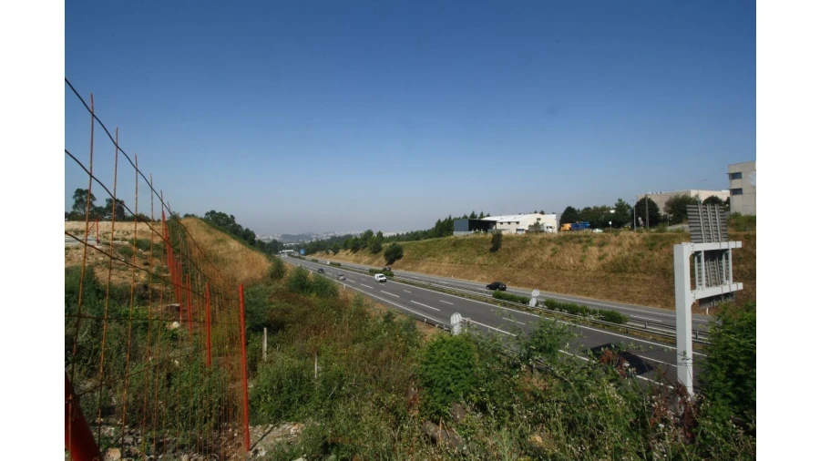 Terreno para Venda em Baguim do Monte Foto 4