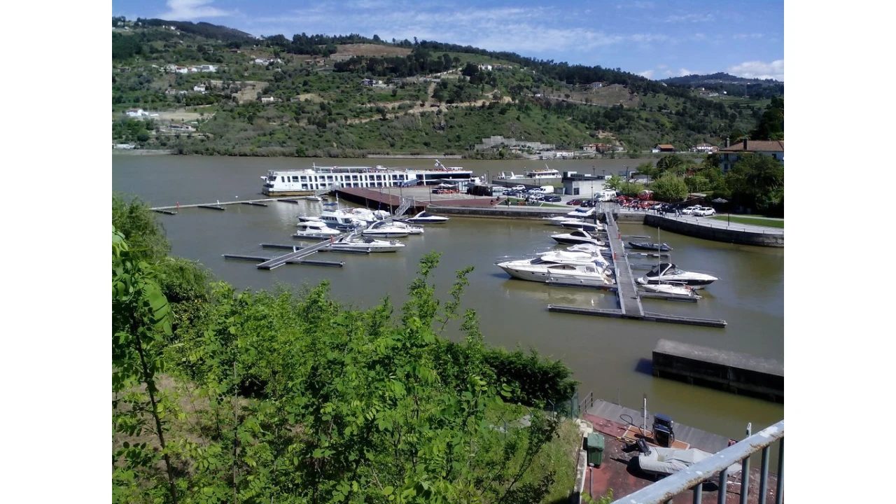 Moradia T3 para Venda em Resende Foto 12